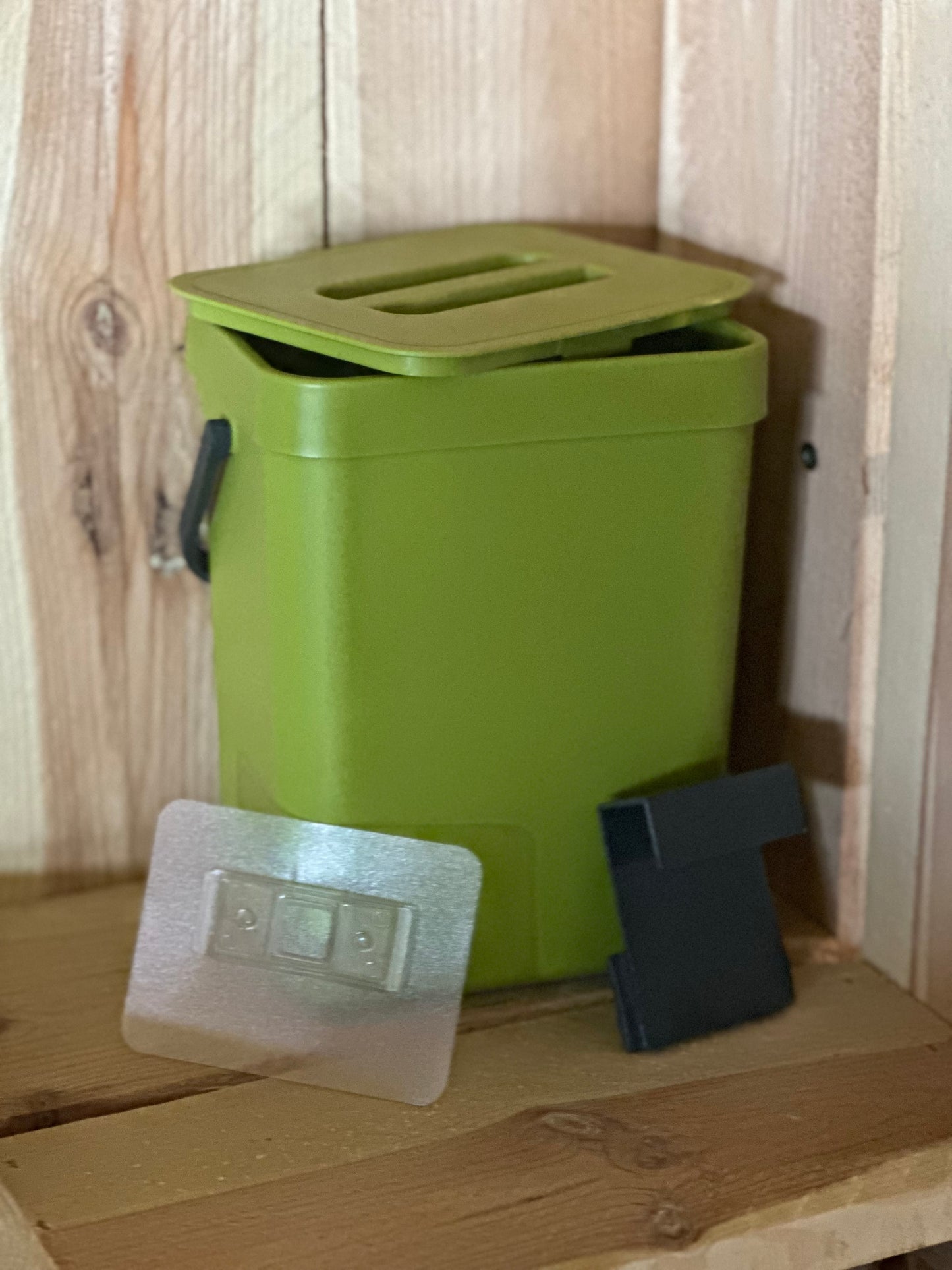 Mülleimer für Wand oder Türmontage