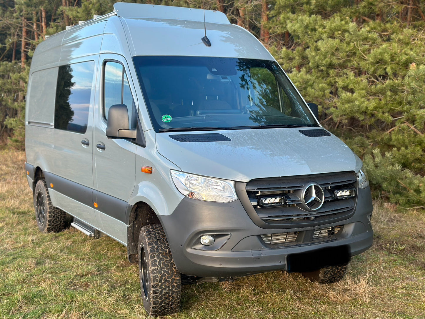 Kühlergrill-Kit Mercedes Sprinter W907/W910 (2018+) inkl 2x Lazer Lamps Triple-R 750 G2 Standard