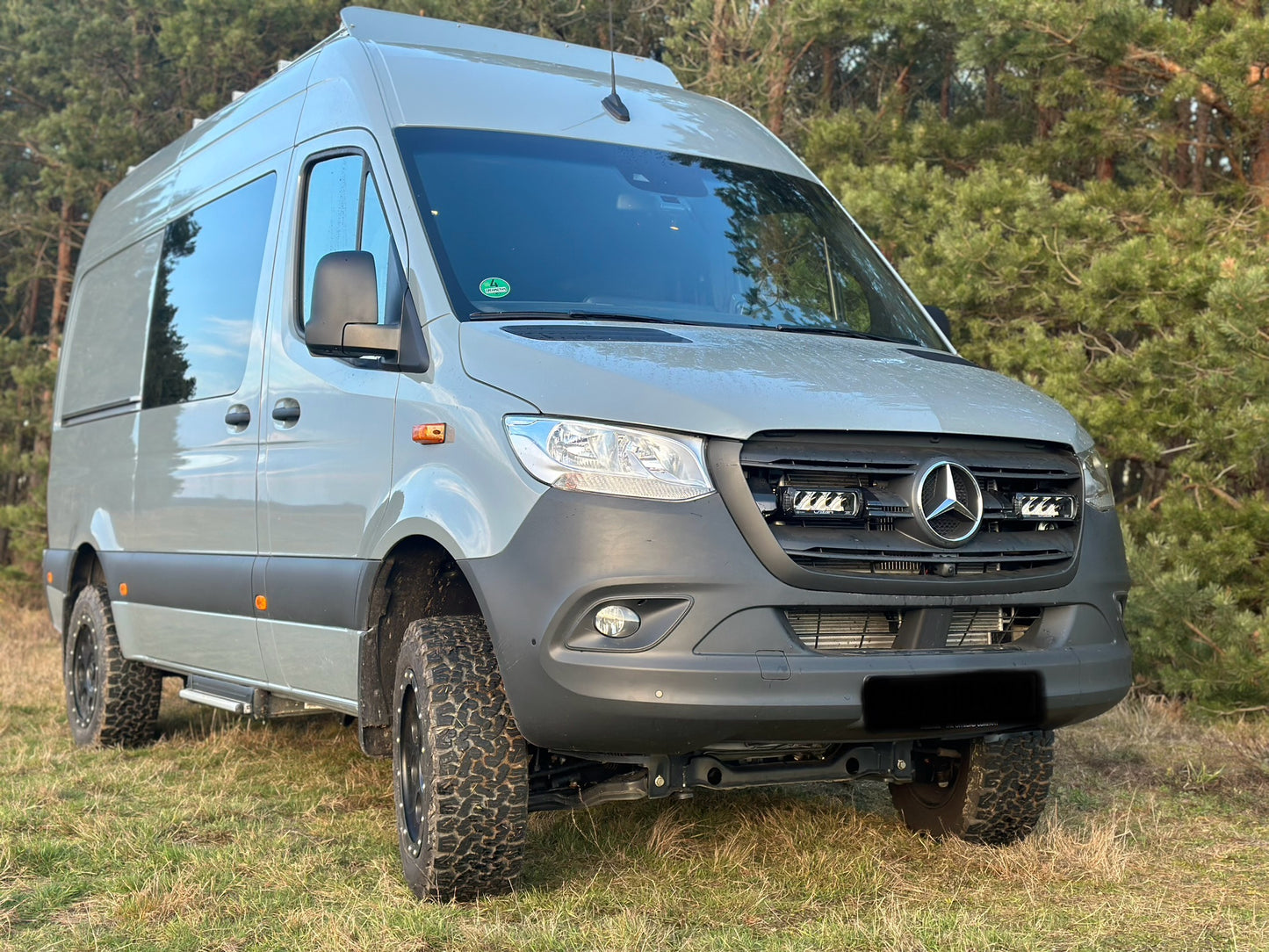 Kühlergrill-Kit Mercedes Sprinter W907/W910 (2018+) inkl 2x Lazer Lamps Triple-R 750 G2 Standard